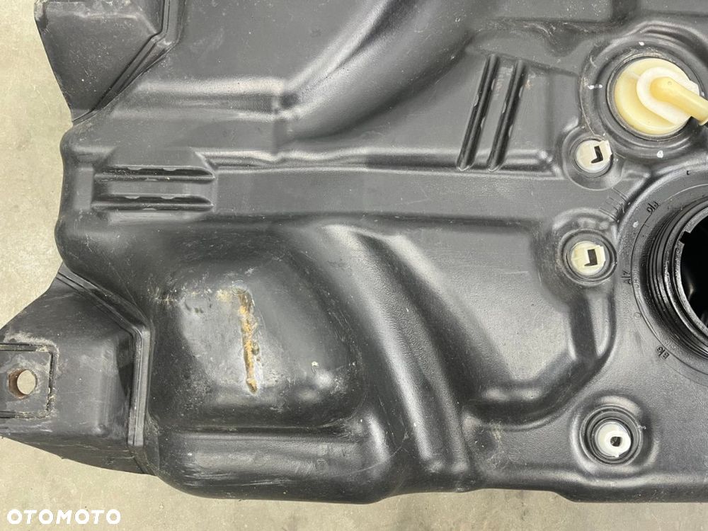 Zbiornik paliwa Renault Trafic III 3 Vivaro B Primastar II NV300 Talento bak 172017757r 9345804 - 2