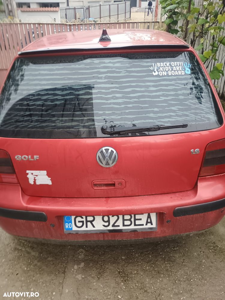 Volkswagen Golf - 6
