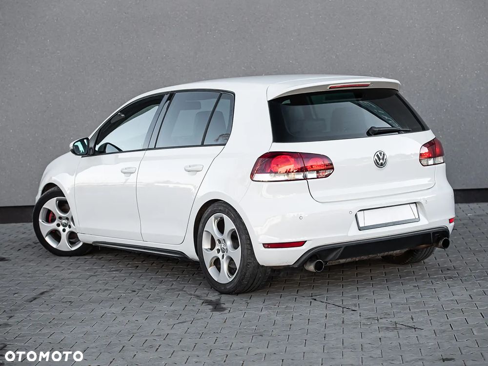 Volkswagen Golf 2.0 GTI - 9