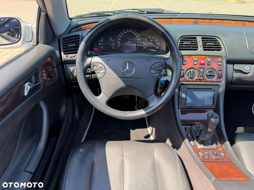 Mercedes-Benz CLK - 9