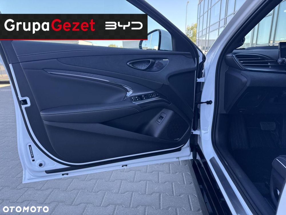 BYD Seal - 10