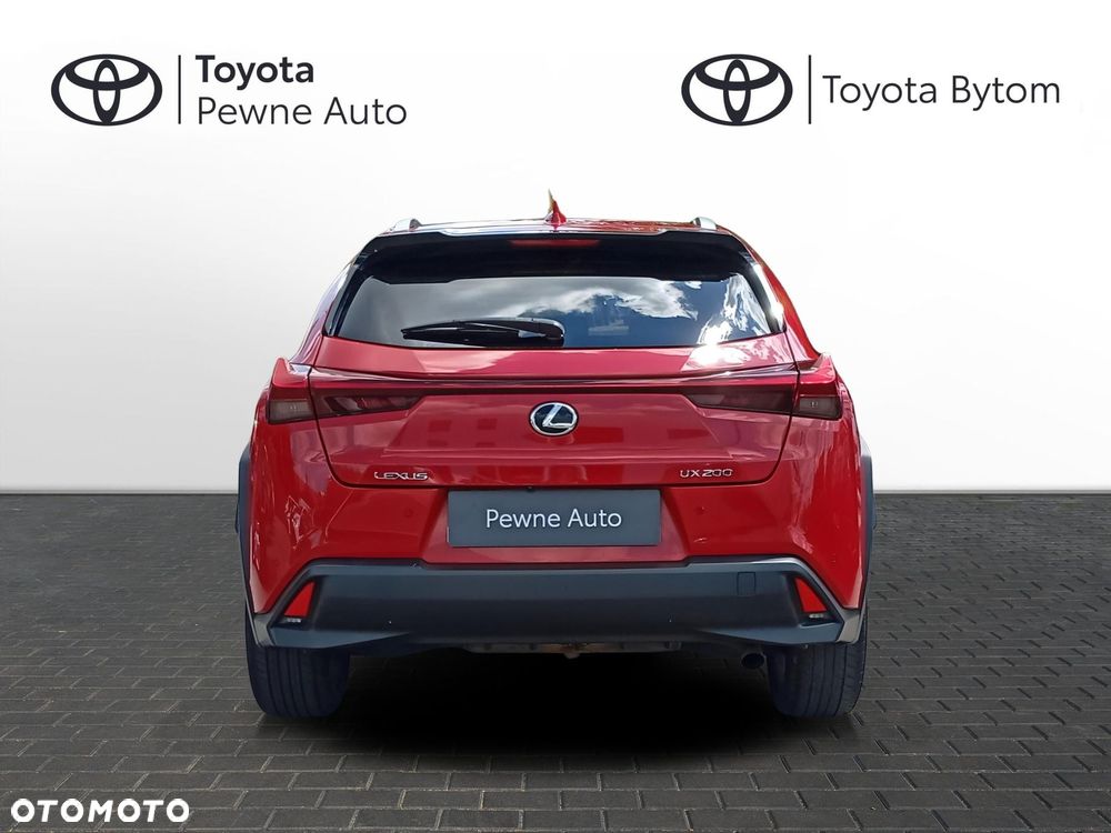 Lexus UX - 5