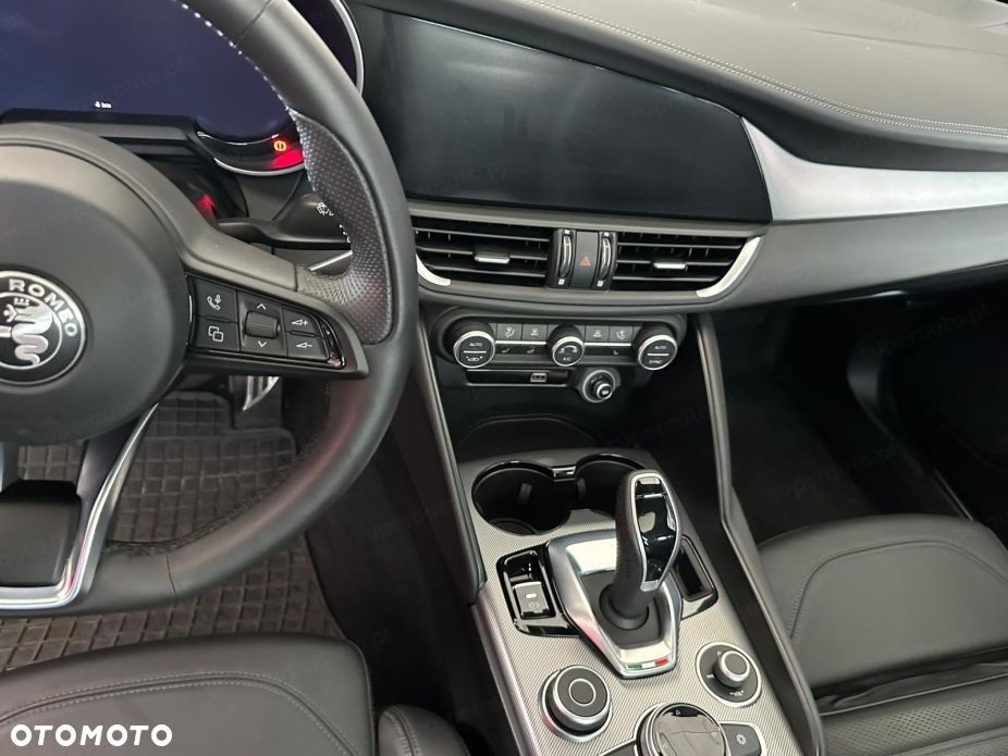 Alfa Romeo Giulia 2.2 D Turbo Veloce Q4 - 14