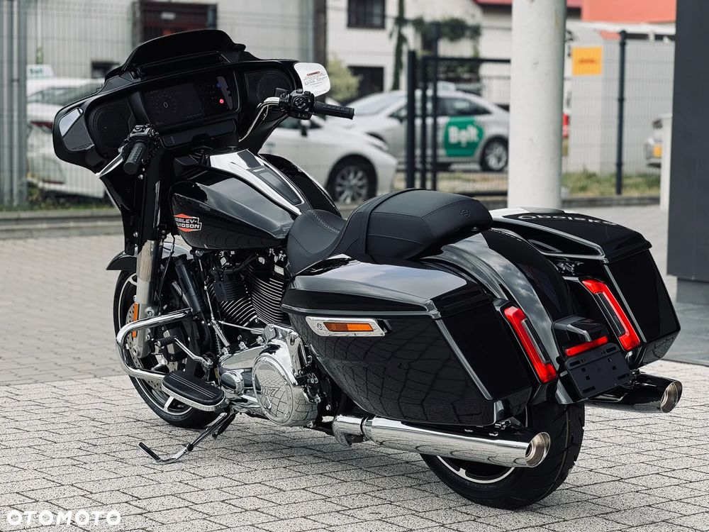 Harley-Davidson Touring Street Glide - 17
