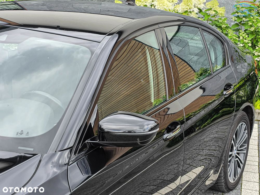 BMW Seria 5 525d Sport Line - 6