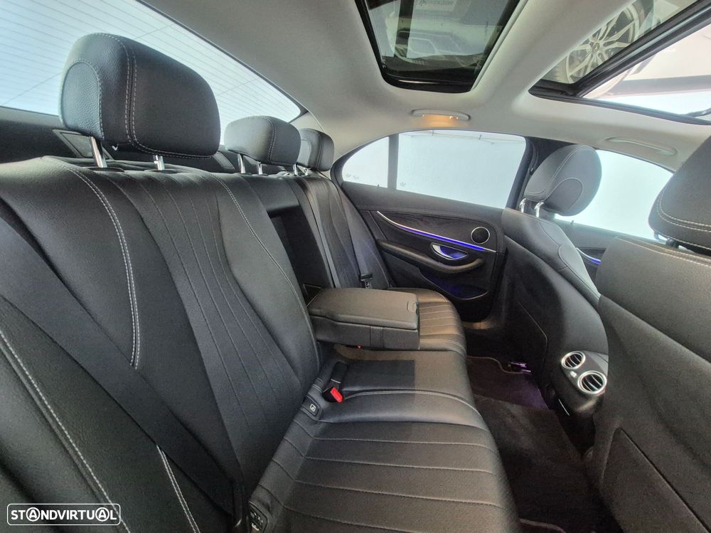 Mercedes-Benz E 300 de AMG Line - 32