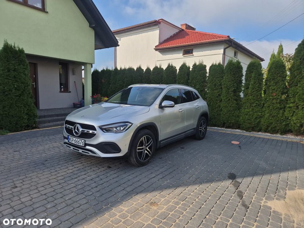 Mercedes-Benz GLA - 5