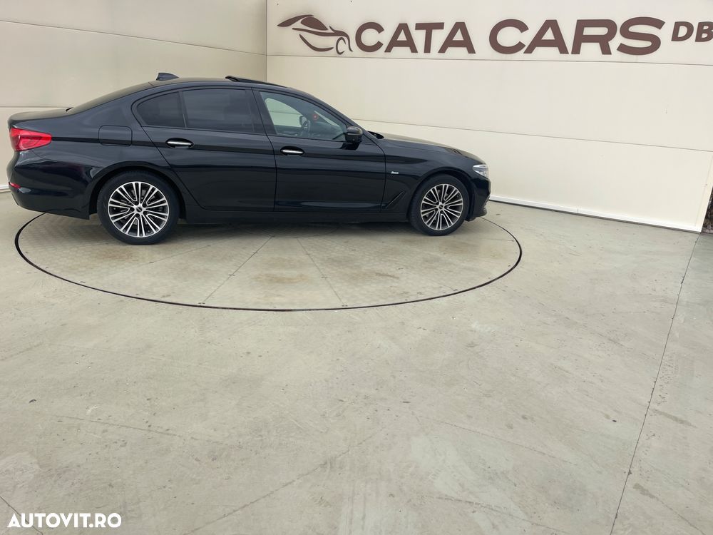 BMW Seria 5 520d xDrive AT - 16