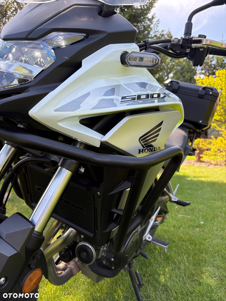 Honda CB - 12
