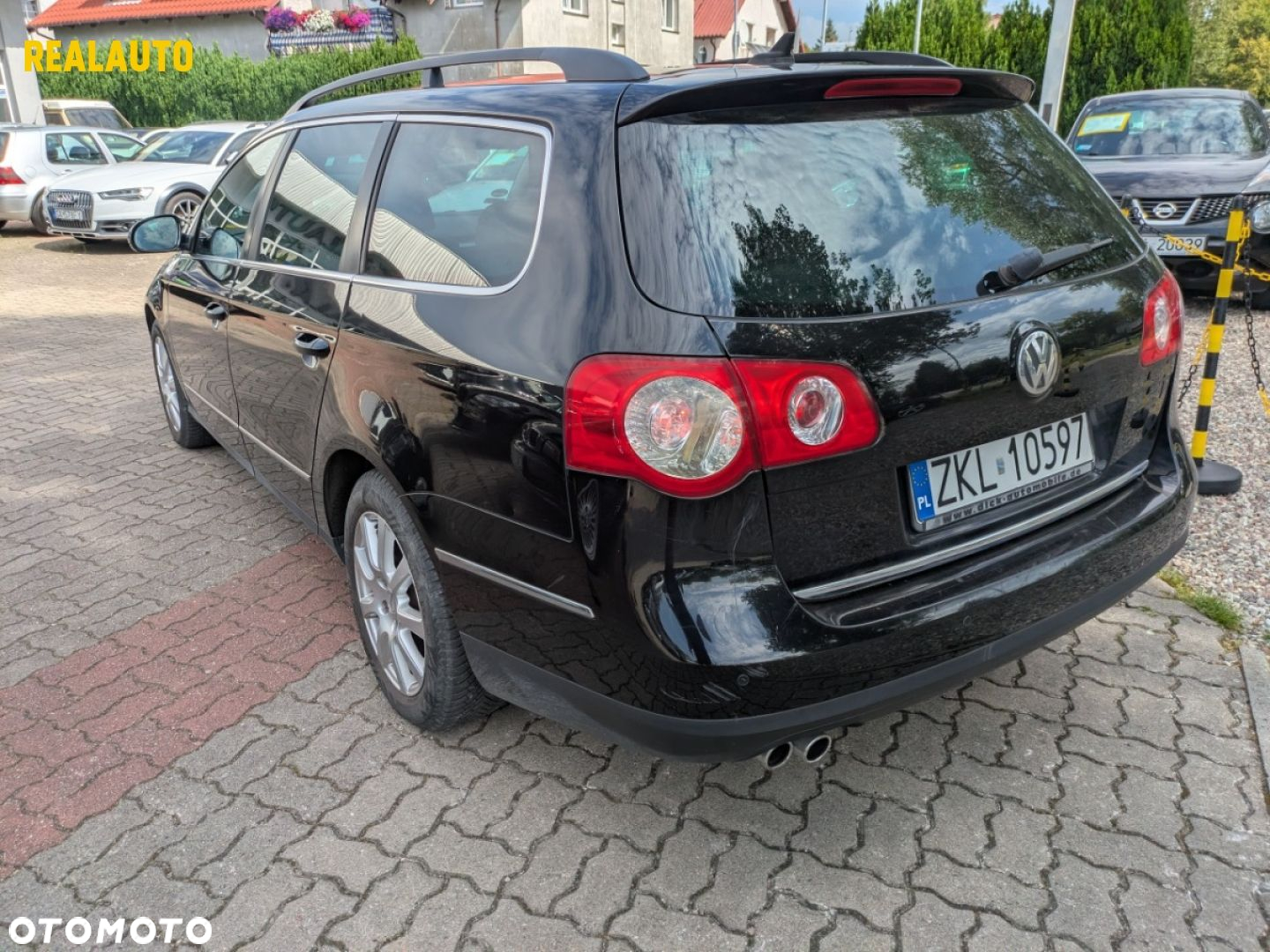 Volkswagen Passat - 4