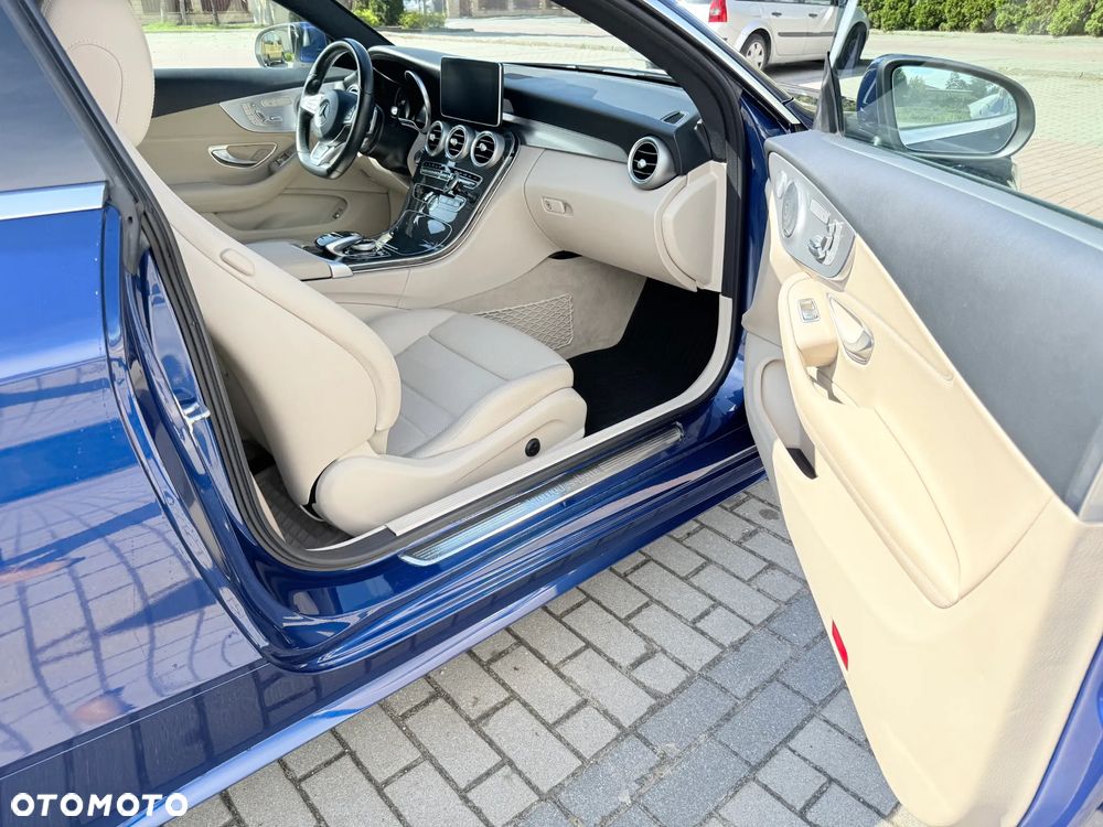 Mercedes-Benz Klasa C 300 7G-TRONIC - 14