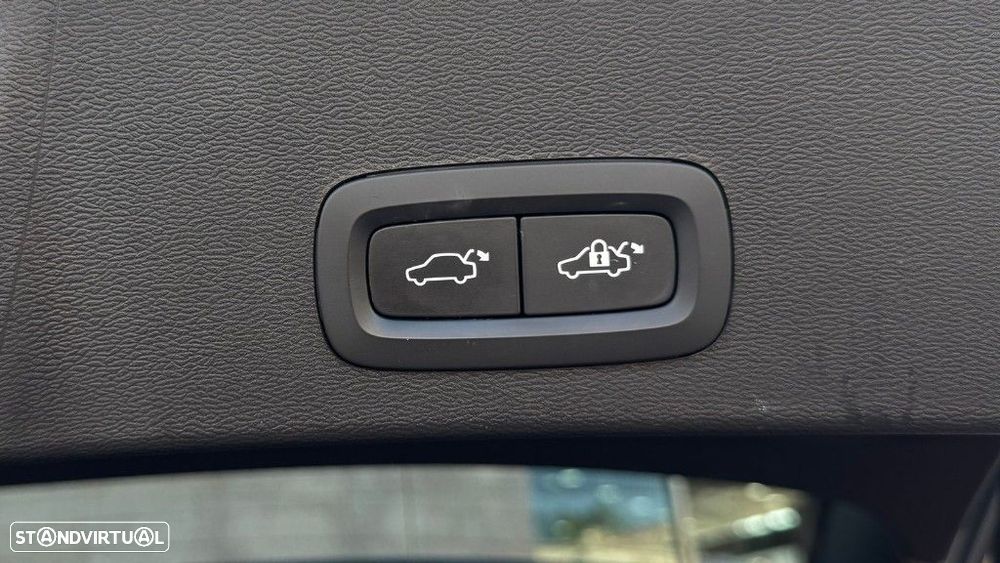 Volvo XC 40 1.5 T4 PHEV Core - 22