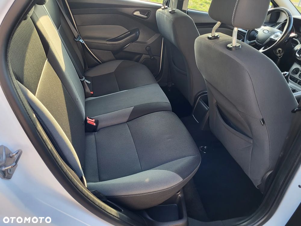 Ford Focus 1.0 EcoBoost Ambiente - 14