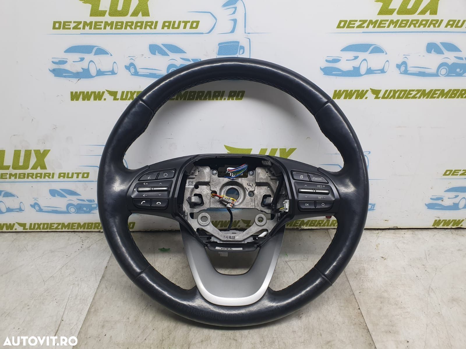 Volan in 3 spite cu comenzi 56130-j9000 Hyundai Kona 1 [2017 - 2019] - 1