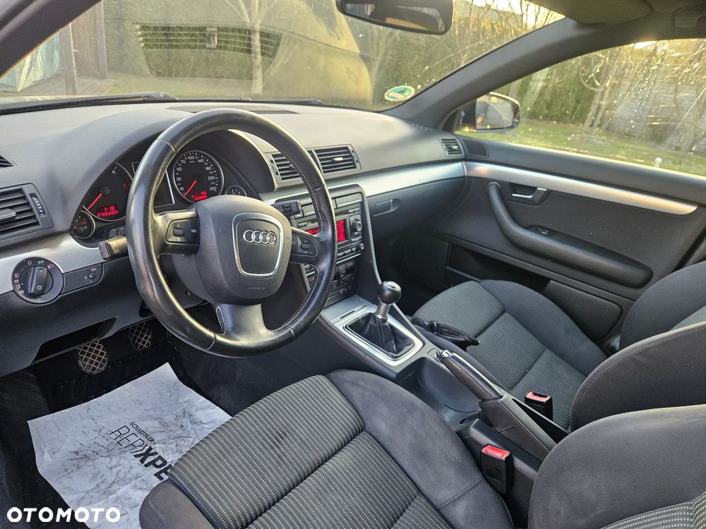 Audi A4 Avant 2.0 TDI - 12