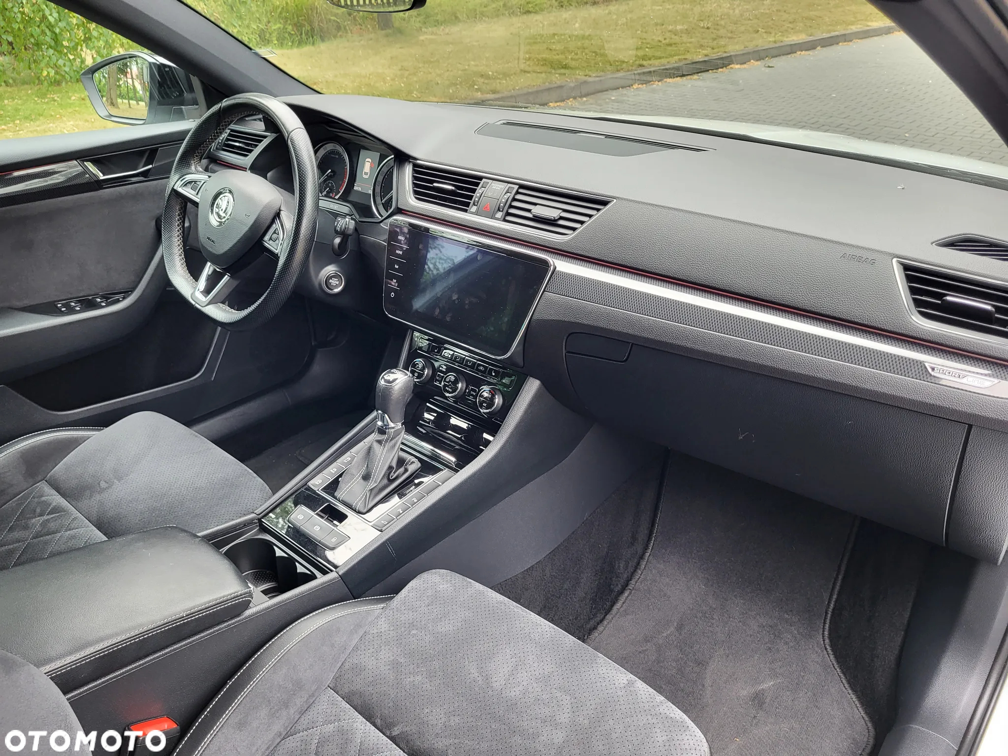 Skoda Superb 2.0 TSI 4x4 DSG Sportline - 24