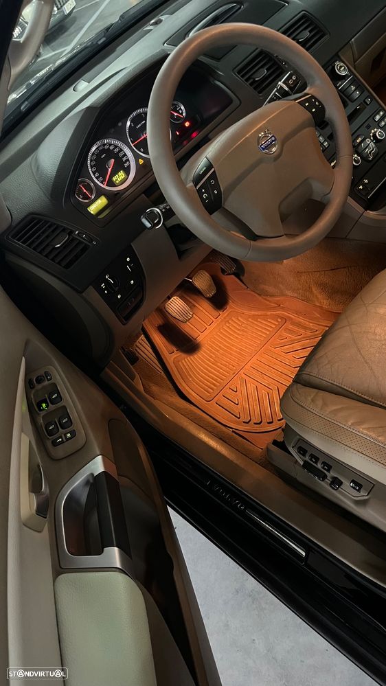 Volvo XC 90 2.4 D5 7L Nivel 3 - 4