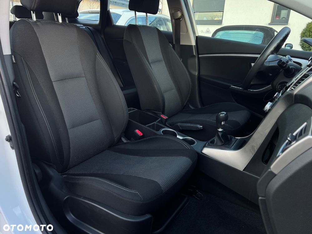 Hyundai i30 1.4 Advantage - 13