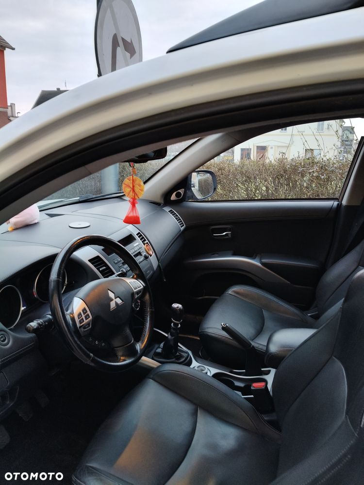 Mitsubishi Outlander 2.2 DI-D 4WD Intense - 5