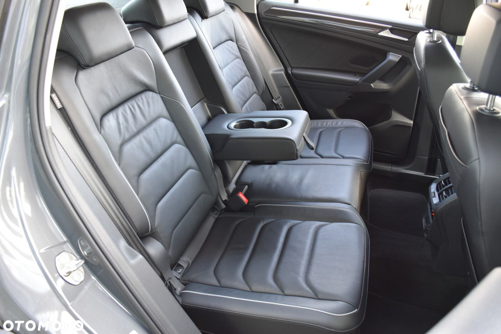 Volkswagen Tiguan 2.0 TDI SCR 4Mot Elegance DSG - 39