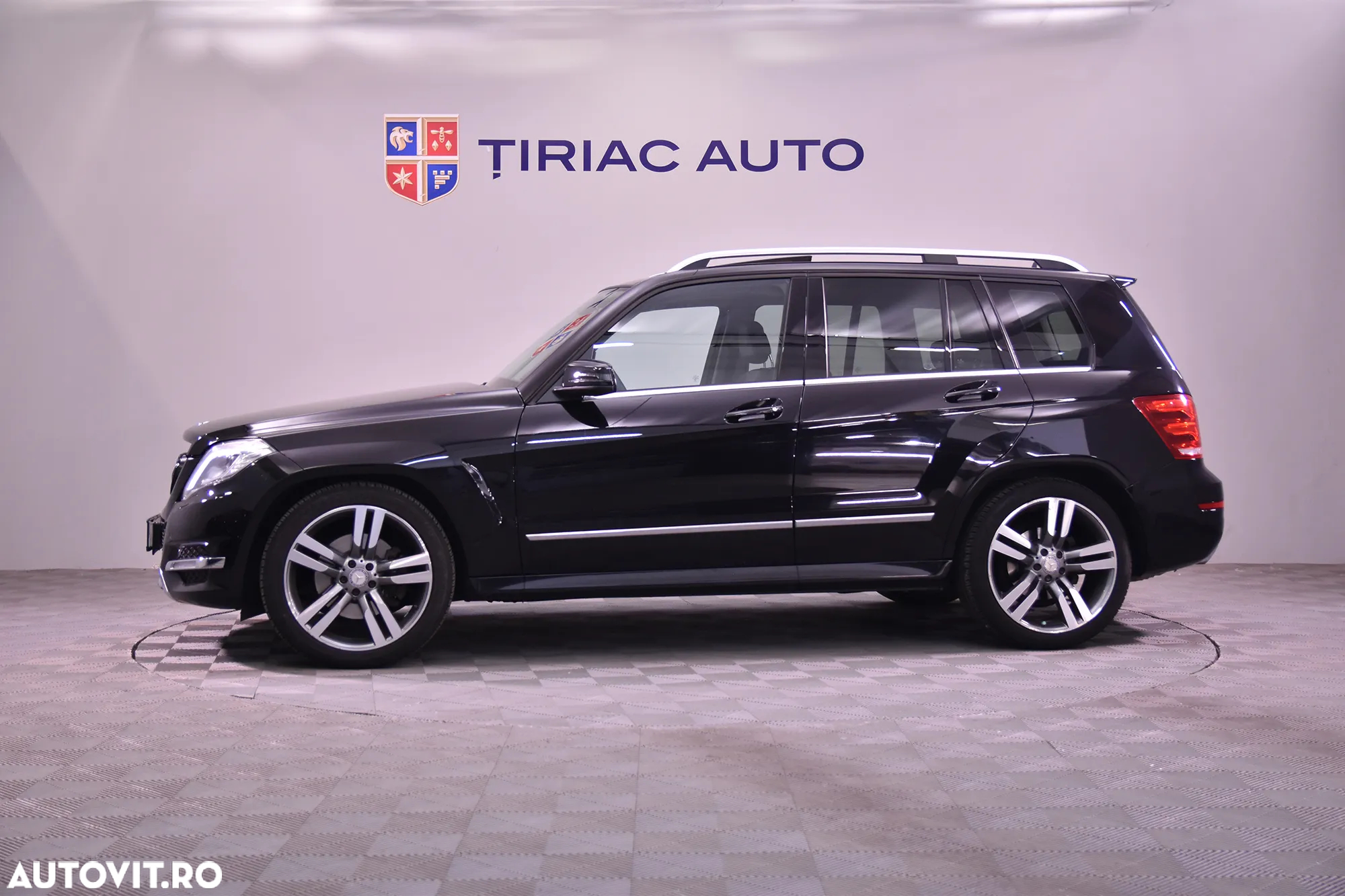 Mercedes-Benz GLK - 2