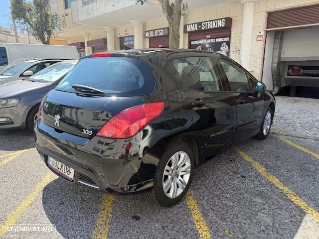 Peugeot 308 1.6 HDi Active — fotografia 10