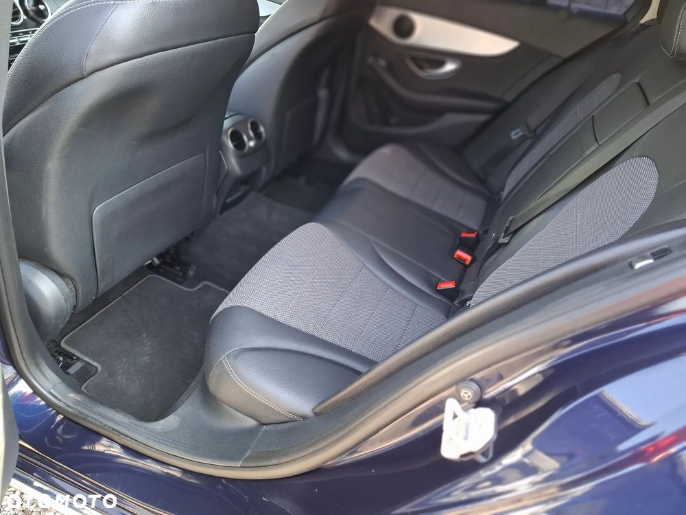 Mercedes-Benz Klasa C 180 (BlueEFFICIENCY) Avantgarde - 22