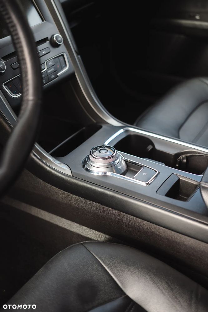 Ford Fusion - 14