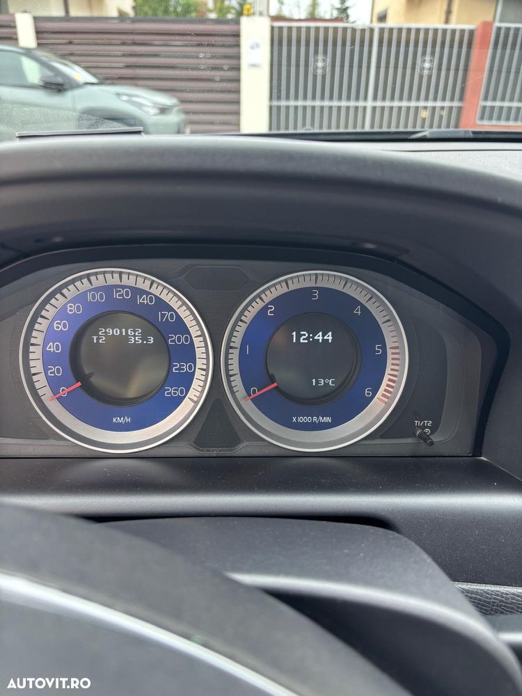 Volvo XC 60 - 14