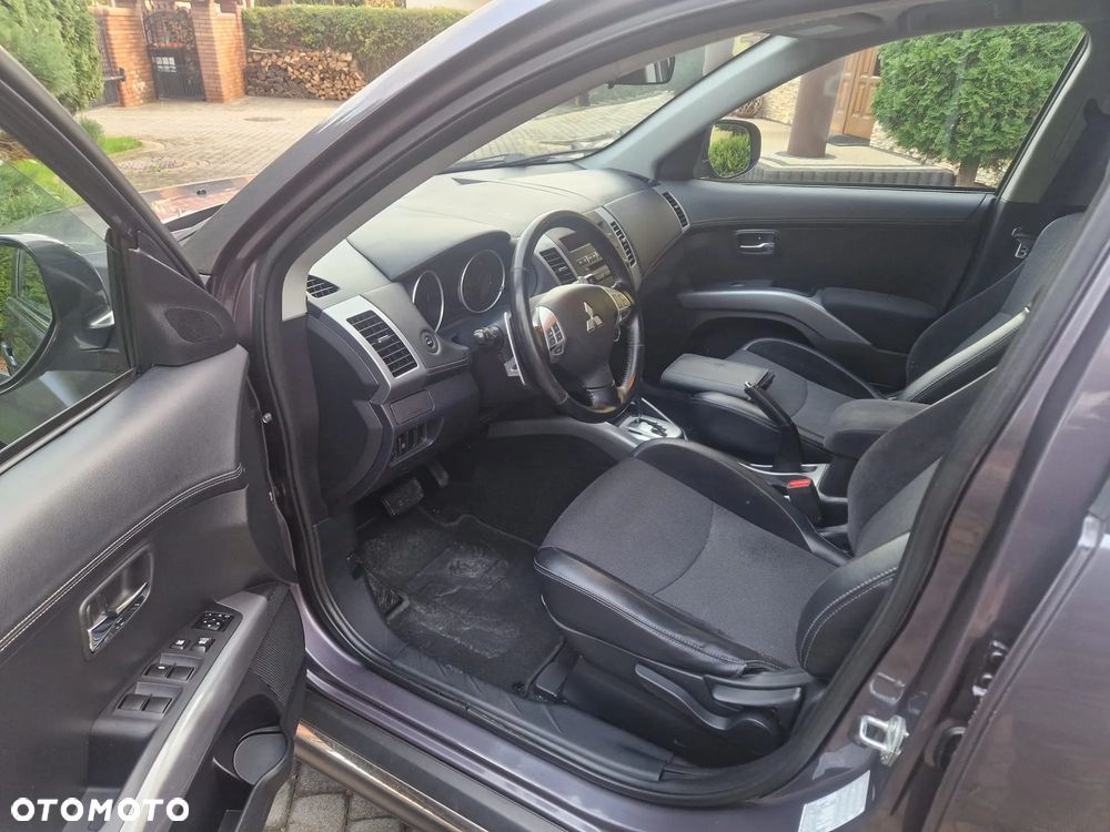 Mitsubishi Outlander 2.0 2WD CVT Invite - 7