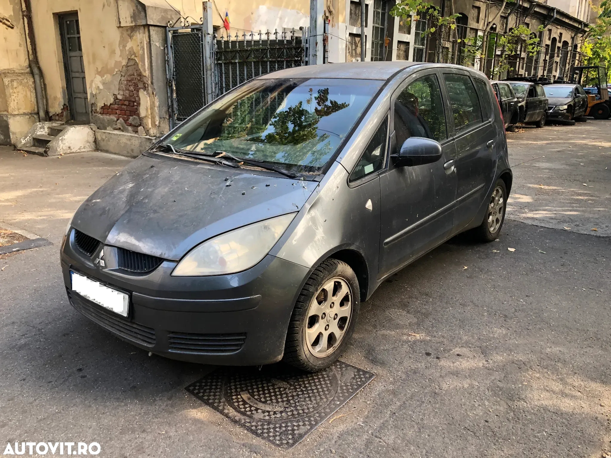 Far stanga/Far dreapta faruri Mitsubishi Colt 2007 - 2