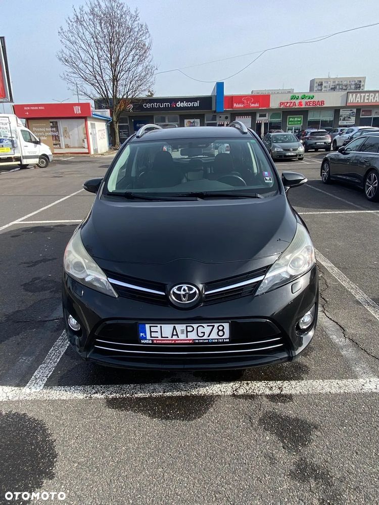 Toyota Verso 1.8 Premium 7os - 1