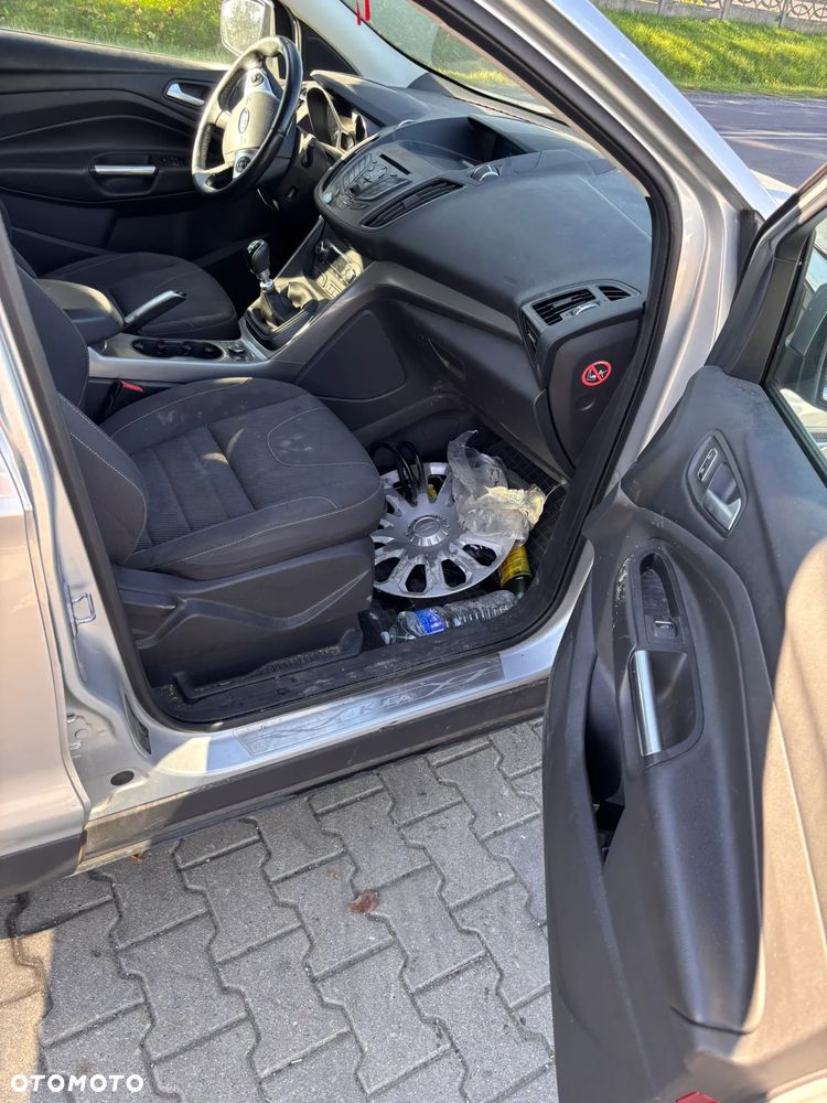 Ford Kuga - 27