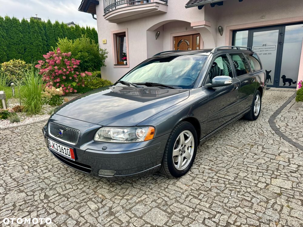 Volvo V70 2.4 Premium - 1