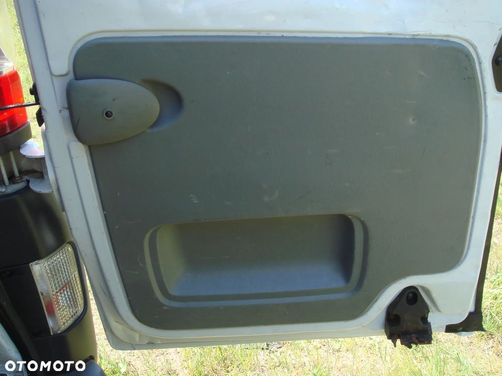 Renault Trafic - 17