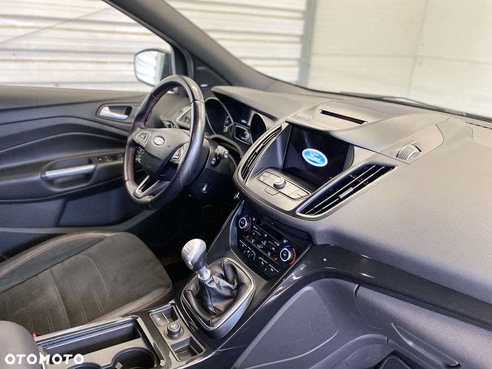 Ford Kuga 2.0 TDCi FWD ST-Line - 10