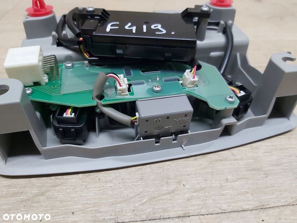 Toyota Rav4 IV XA40 13-18r lampka podsufitki wnętrza MIKROFON - 4