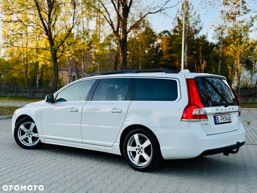 Volvo V70 D2 Momentum - 3