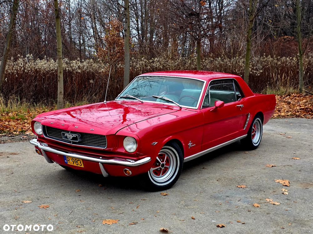 Ford Mustang - 23