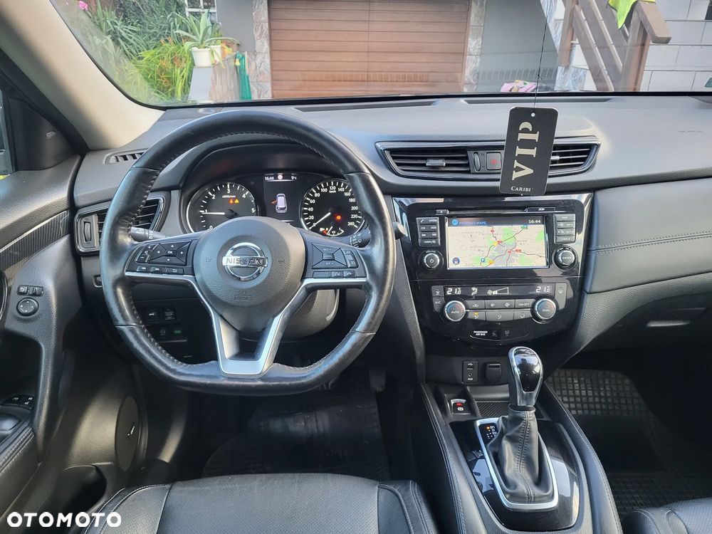 Nissan X-Trail 2.0 dCi Tekna 4WD Xtronic - 17