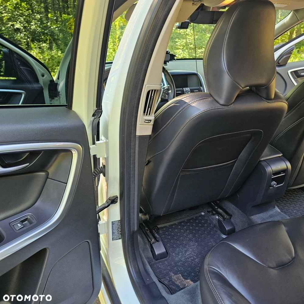 Volvo XC 60 - 16