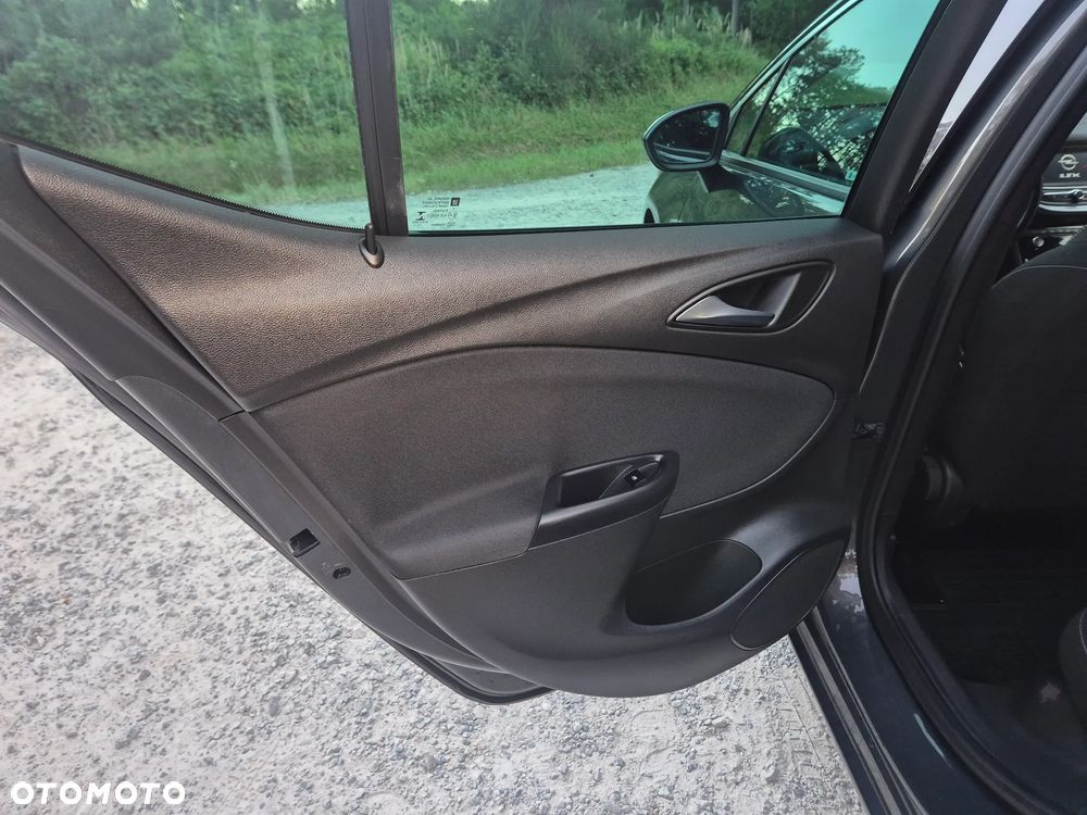 Opel Astra 1.4 Turbo Dynamic - 29