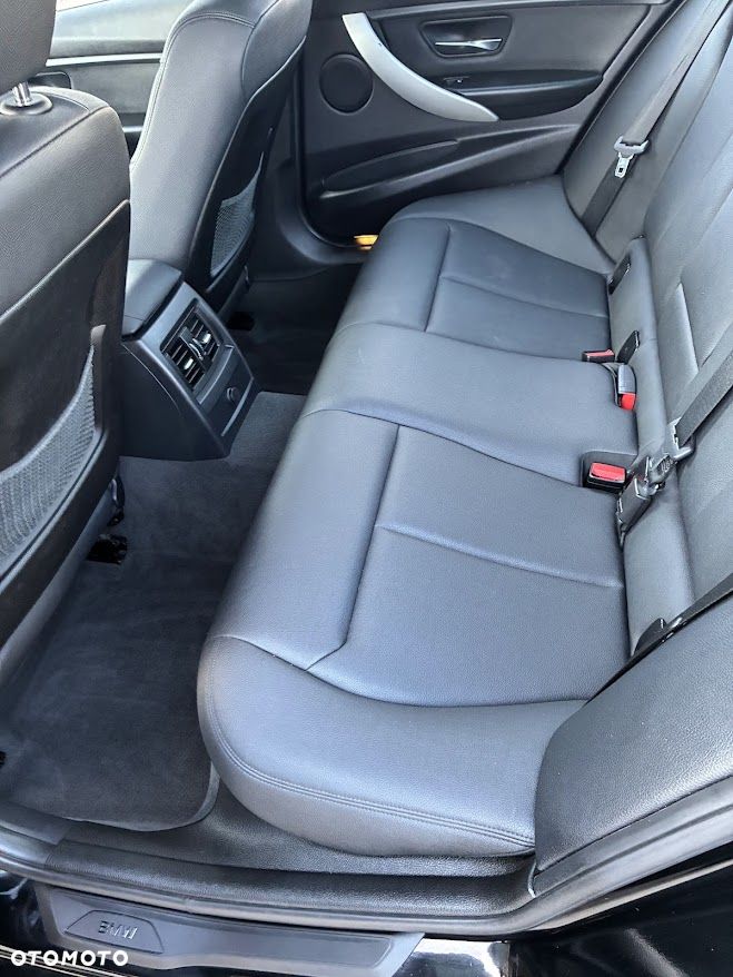 BMW Seria 3 328i xDrive - 7