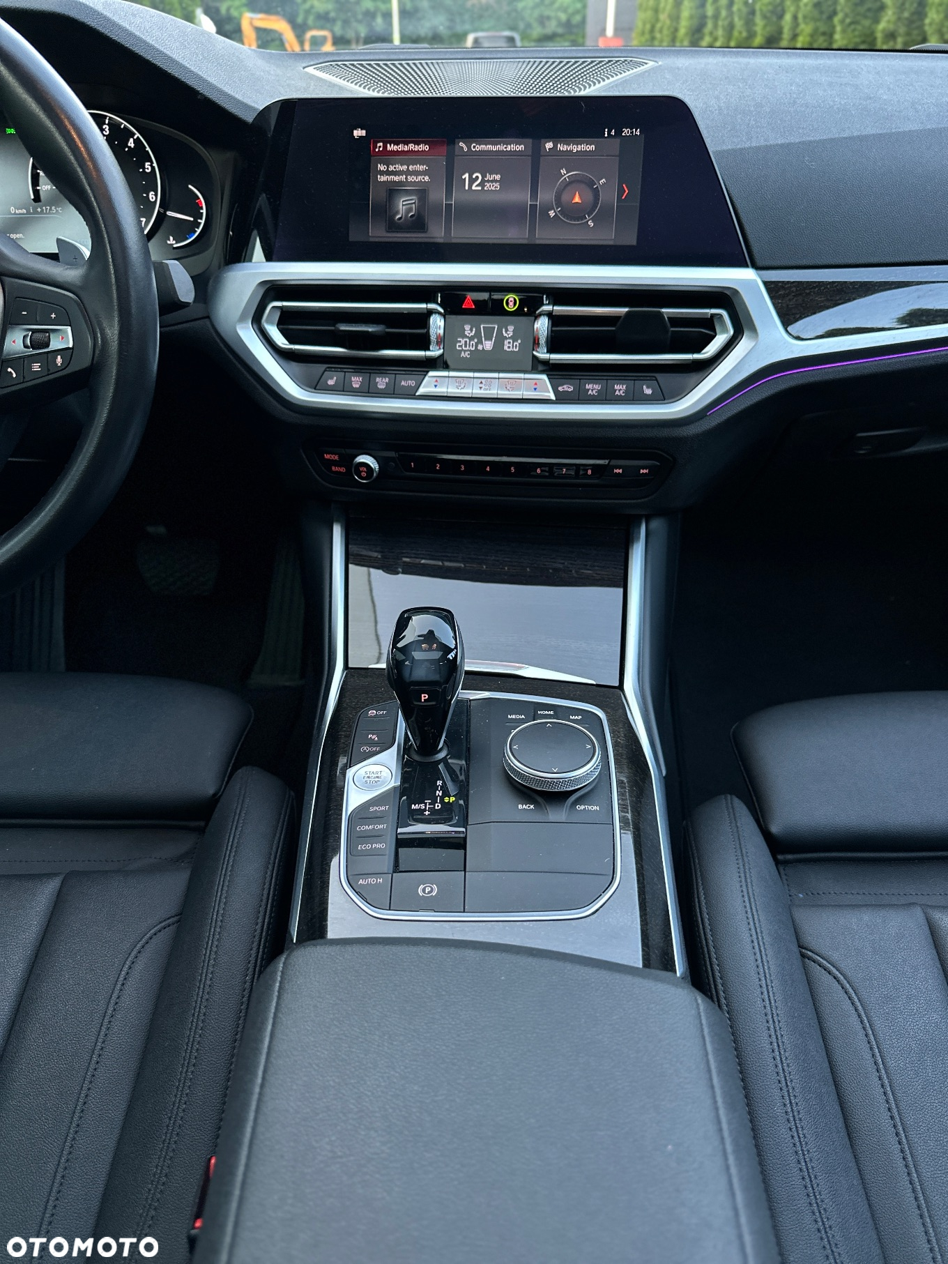 BMW Seria 3 330i Sport Line - 25
