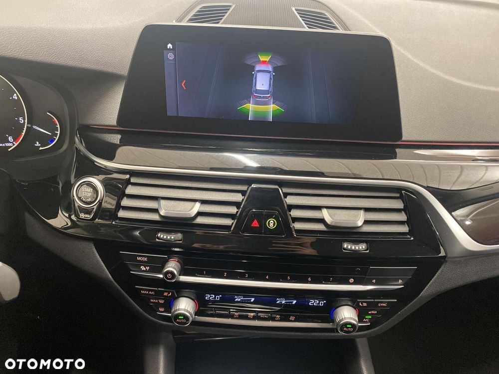 BMW Seria 5 518d - 16