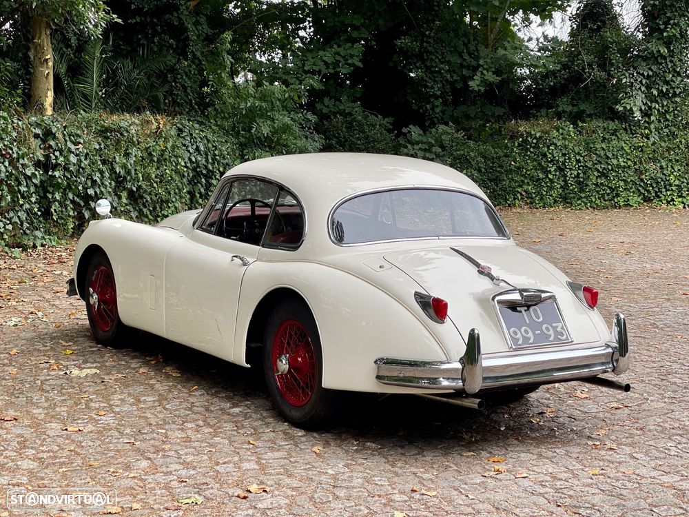 Jaguar XK150 - 11