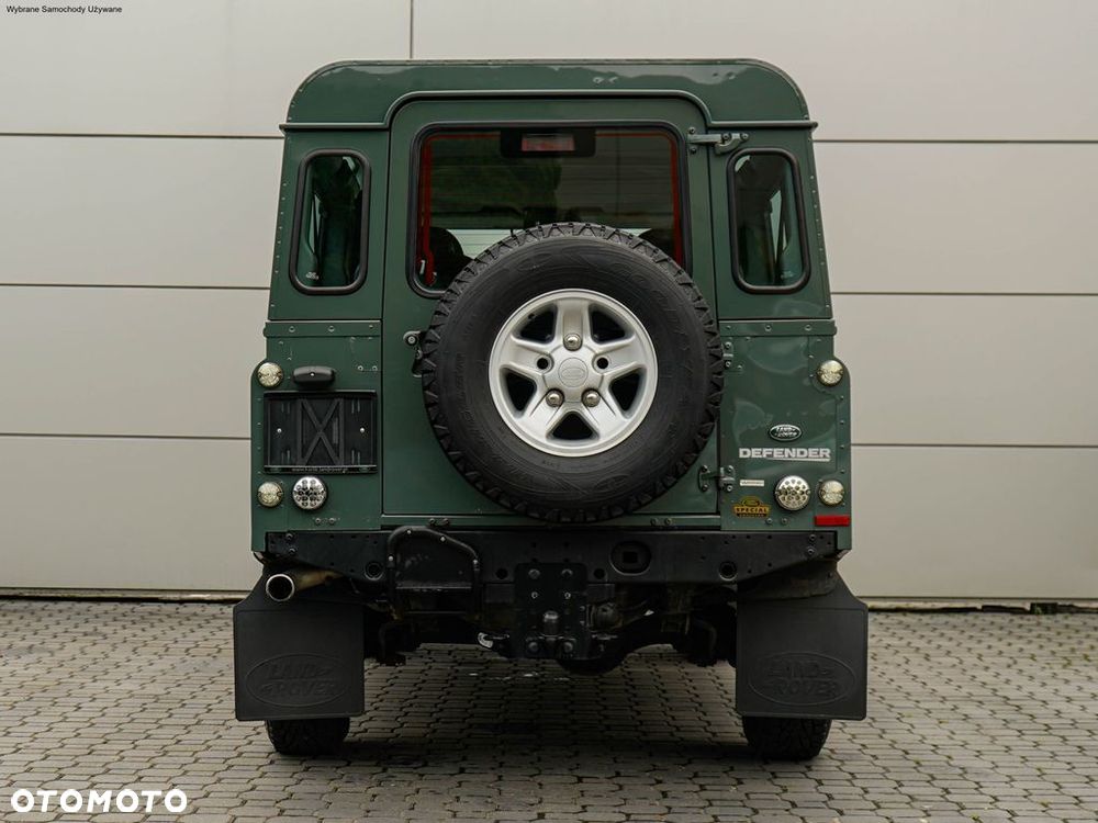 Land Rover Defender - 13