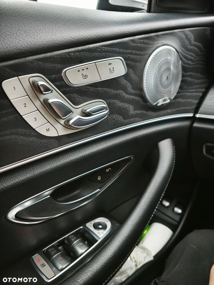 Mercedes-Benz Klasa E 220 d 4Matic 9G-TRONIC - 9