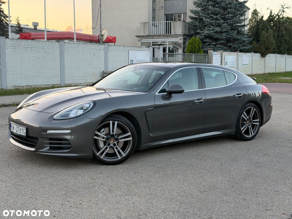 Porsche Panamera 4S - 5