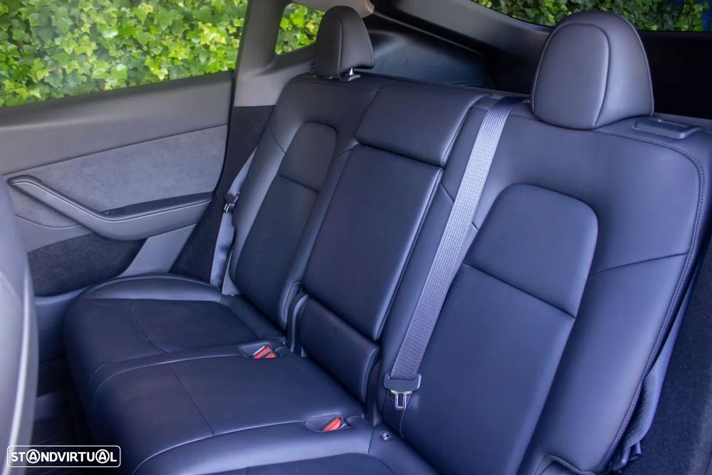 tesla model-y ver-long-range-tra-o-integral - 13